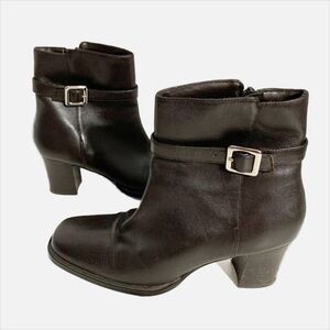 Karen Scott Riser Leather Ankle Boot Heeled Side Zip Buckles Strap Square Toe